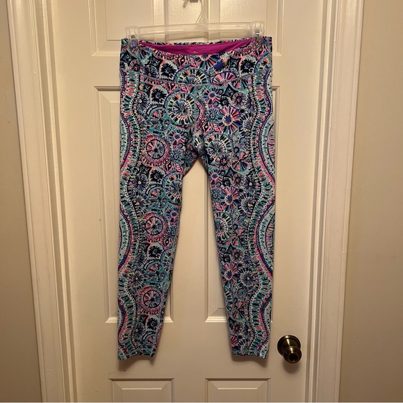 Lilly Pulitzer Luxletic Weekender Leggings Multi The Swim Engineered Size L - Picture 5 of 8
